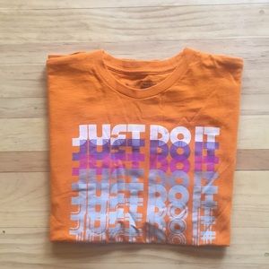 Nike orange t-shirt